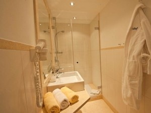 5 Sterne Appartement Ferlhof Krün Löwenzahn Duschbad