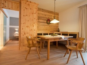 5 Sterne Appartement Ferlhof Krün Löwenzahn Esszimmer