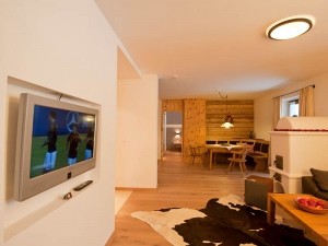 5 Sterne Appartement Ferlhof Krün Loewenzahn Wohnzimmer TV