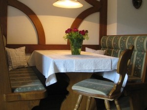4 Sterne Appartement Ferlhof Kruen Ringelblume Essbereich