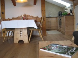 4 Sterne Appartement Sonnenblume Essbereich Ferlhof Kruen