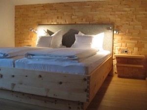 4 Sterne Appartement Ferlhof Krün Sonnenblume Schlafzimmer