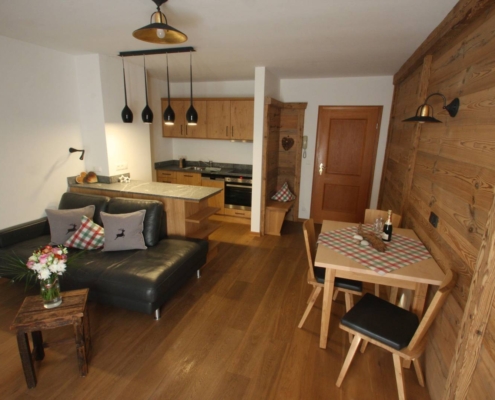 4 Sterne Appartement Ferlhof Kruen Ringelblume Essbereich